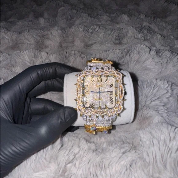 Cartier Gold and Silver Men's Watch - Picture 2 of 3